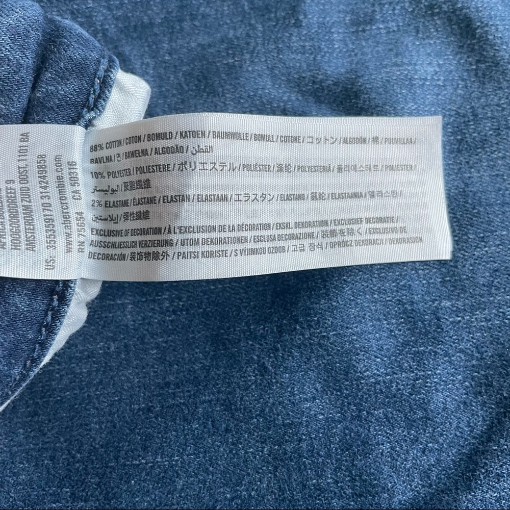 HOLLISTER JEANS - Picture 7 of 11